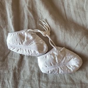 White Vintage Satin Booties - size 1 / 0-3 mo